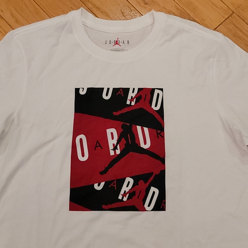 NWT Men's Jordan tee